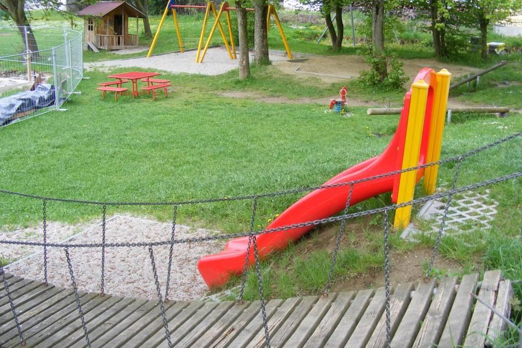 Kinderspielplatz Pfaffenhofen, Kindergarten beim Kirchplatz